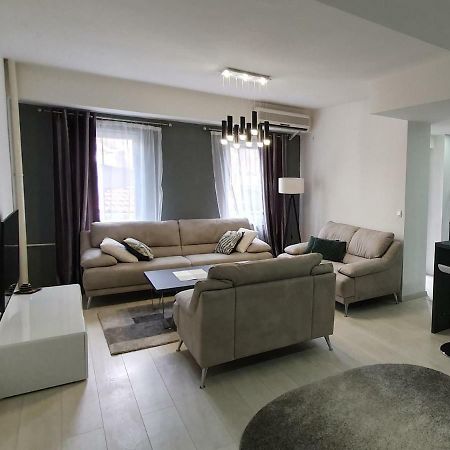 City Center Apartment Szkopje Kültér fotó