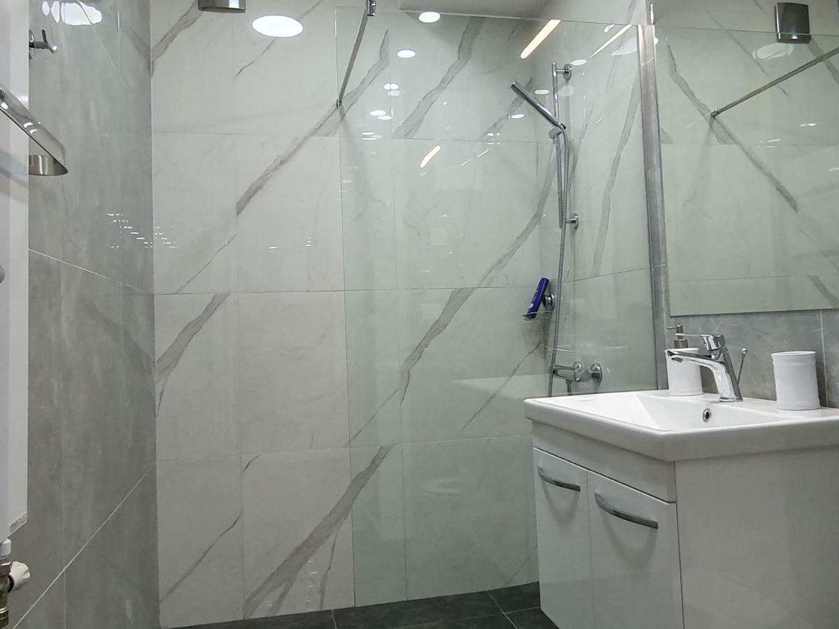 City Center Apartment Szkopje Kültér fotó