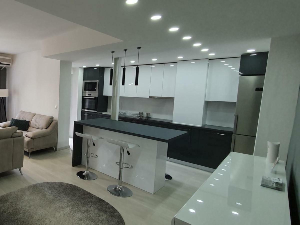 City Center Apartment Szkopje Kültér fotó