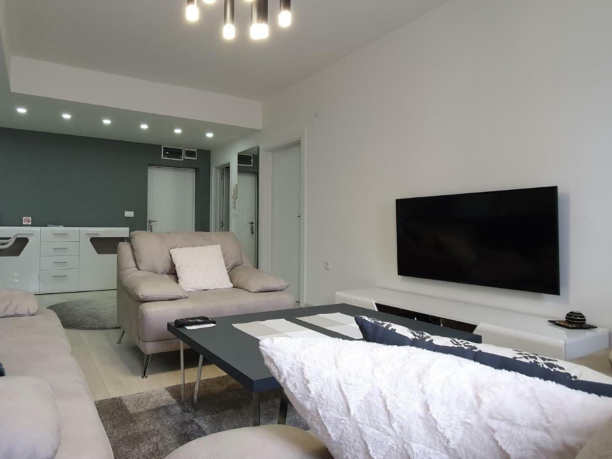 City Center Apartment Szkopje Kültér fotó