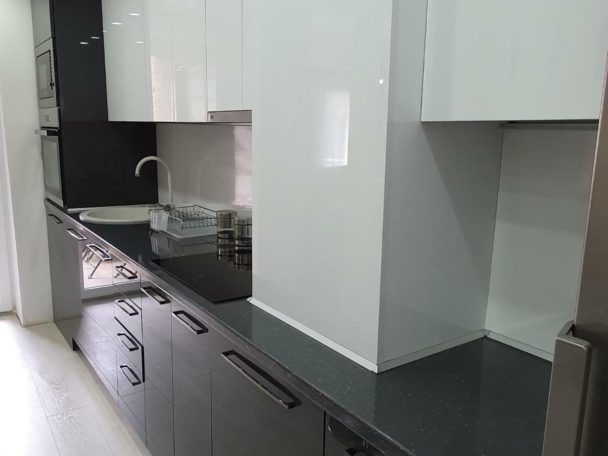 City Center Apartment Szkopje Kültér fotó