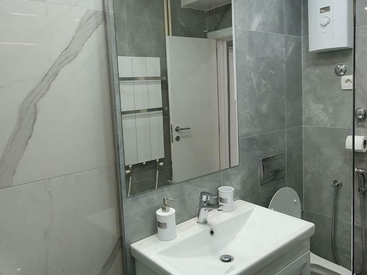 City Center Apartment Szkopje Kültér fotó