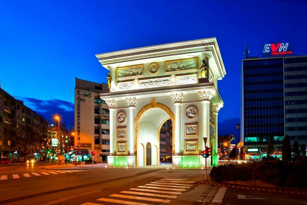 City Center Apartment Szkopje Kültér fotó
